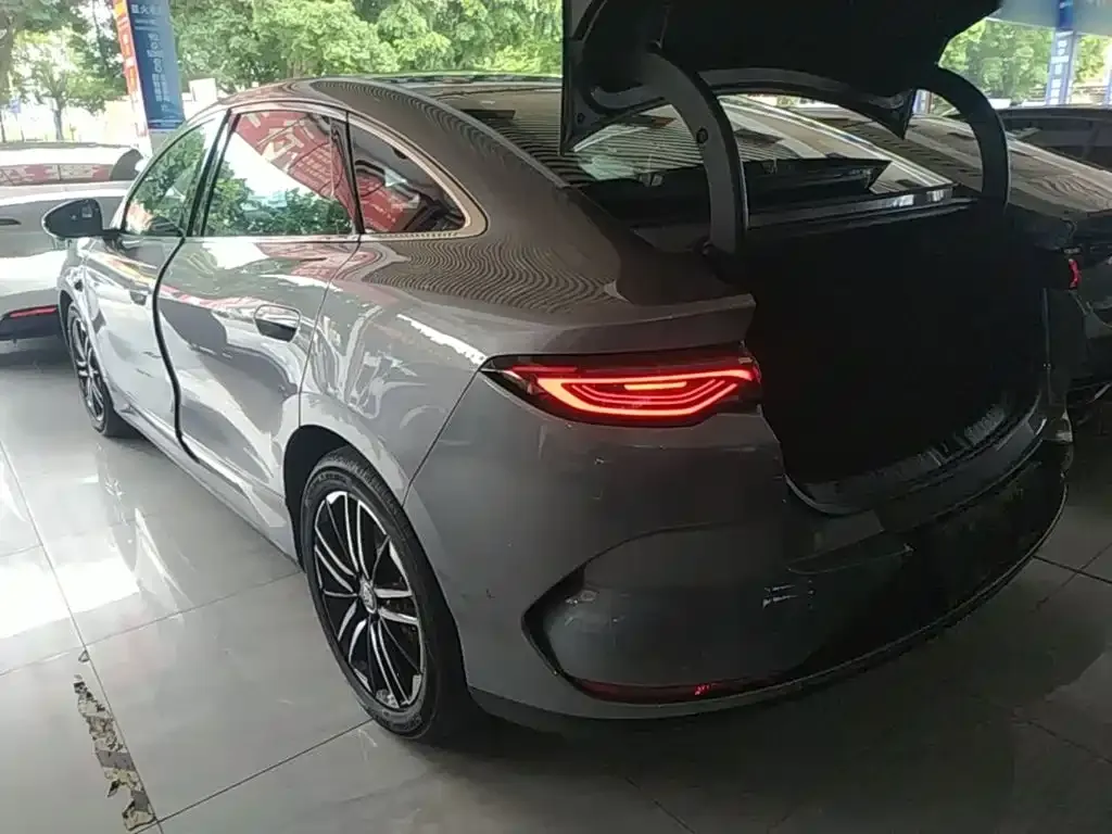 BYD Qin L — фото 3