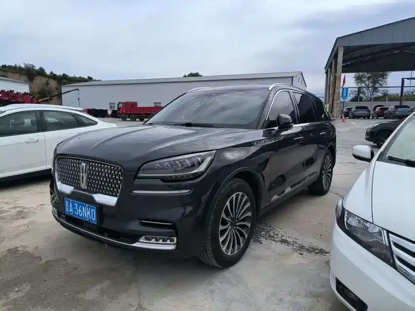 Lincoln Aviator — фото 1