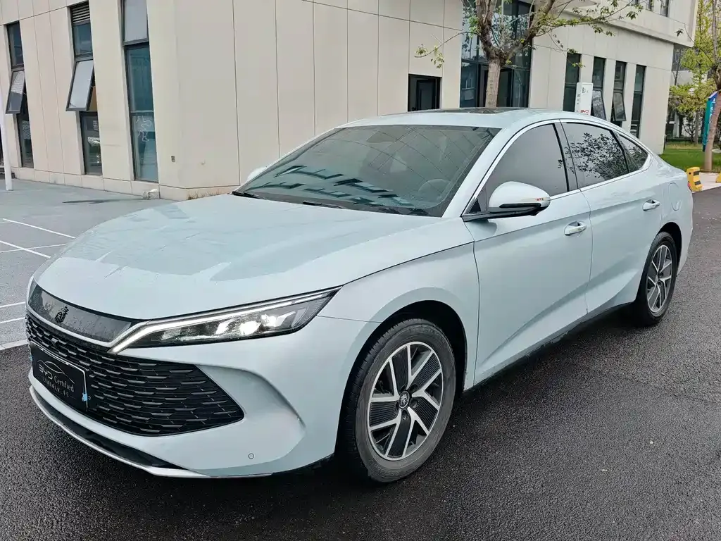 BYD Qin L — фото 1