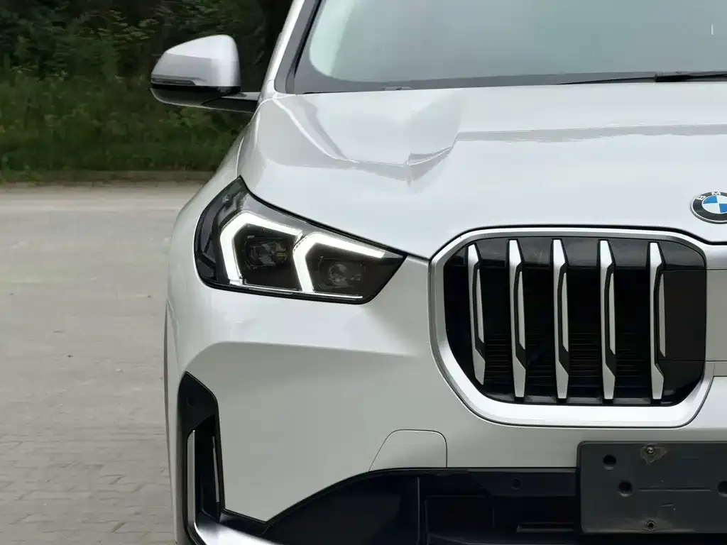 BMW X1 — фото 2