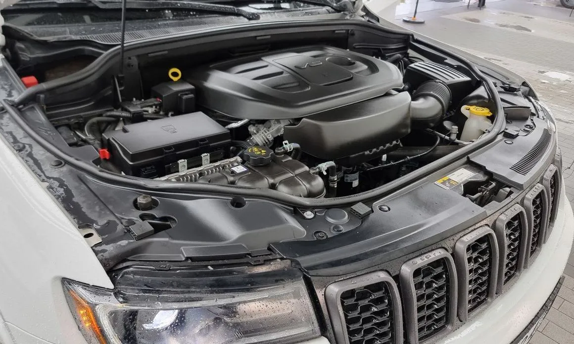 Jeep Cherokee — фото 10