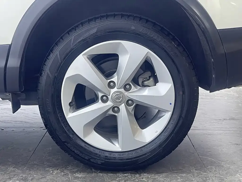 Nissan Qashqai — фото 10