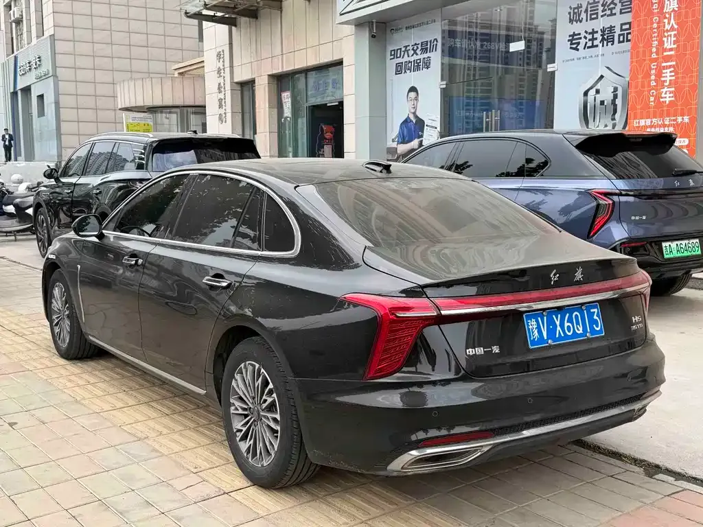 Hongqi H5 — фото 6
