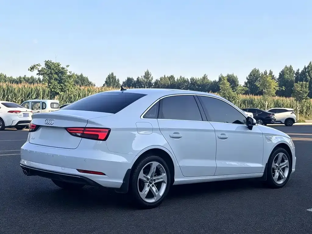 Audi A3 — фото 8