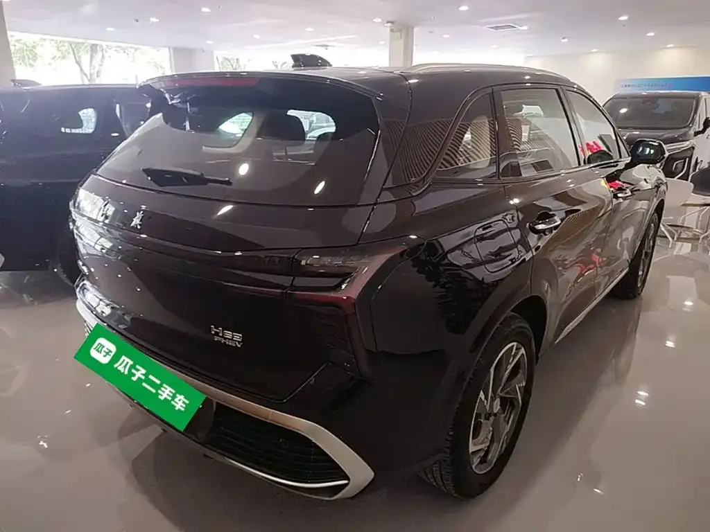 Hongqi HS3 PHEV — фото 4