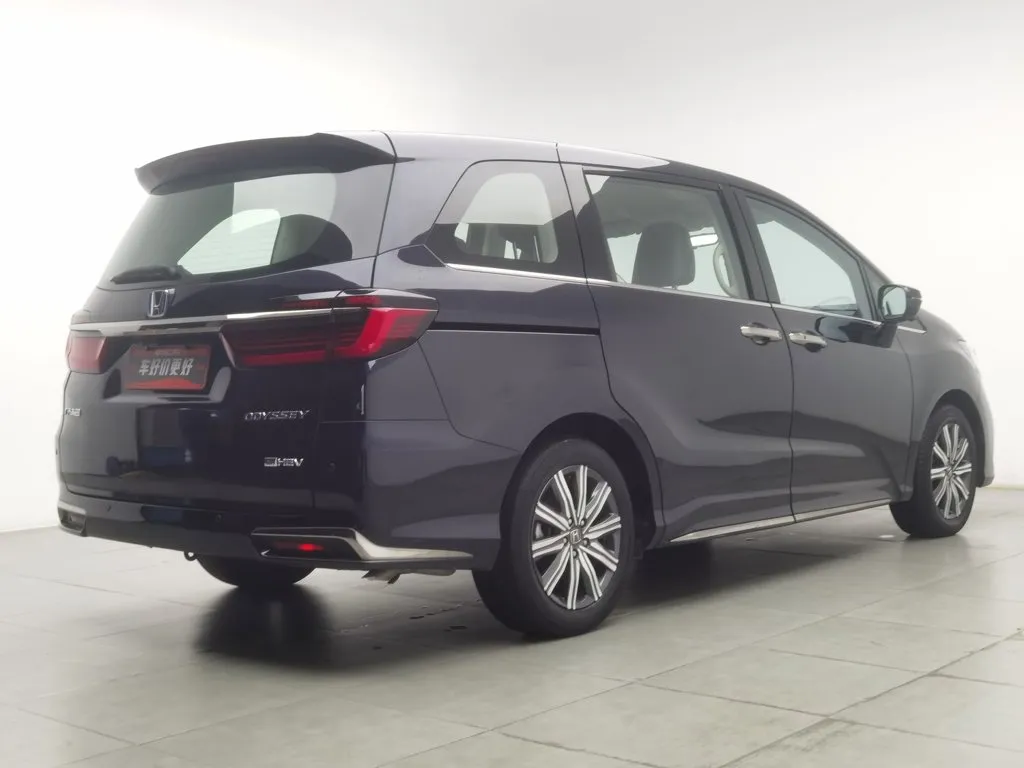Honda Odyssey — фото 10