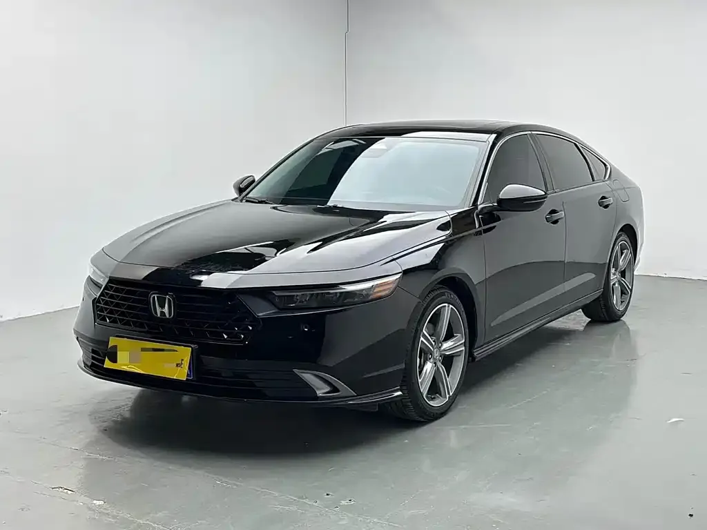 Honda Accord — фото 1