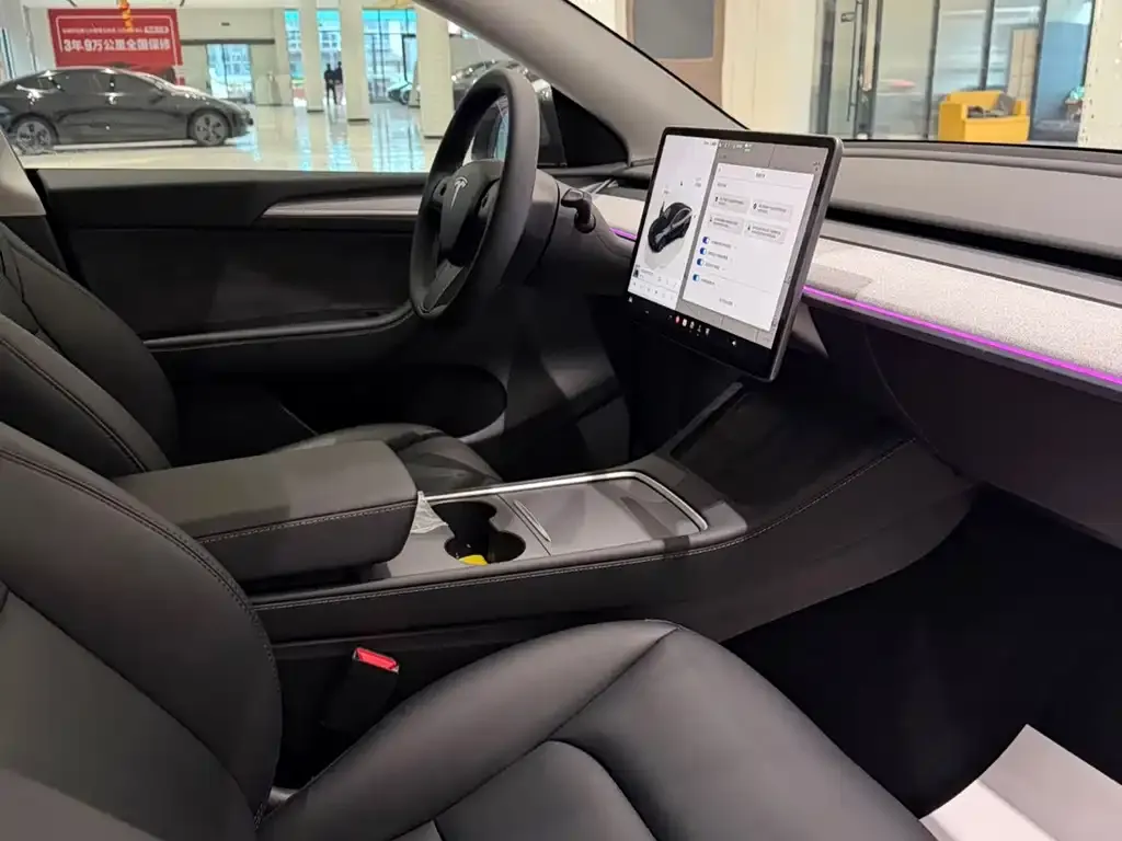 Tesla Model Y — фото 7