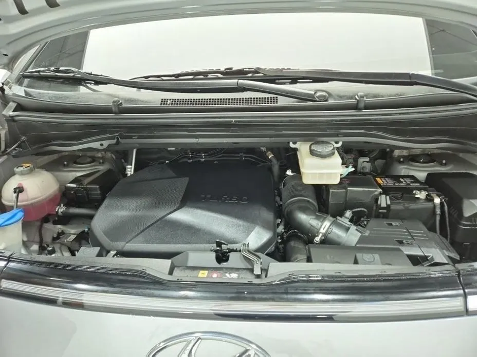 Hyundai Staria — фото 3