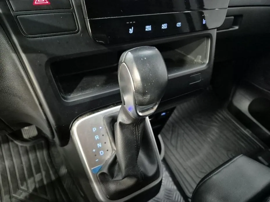 Hyundai Staria — фото 4