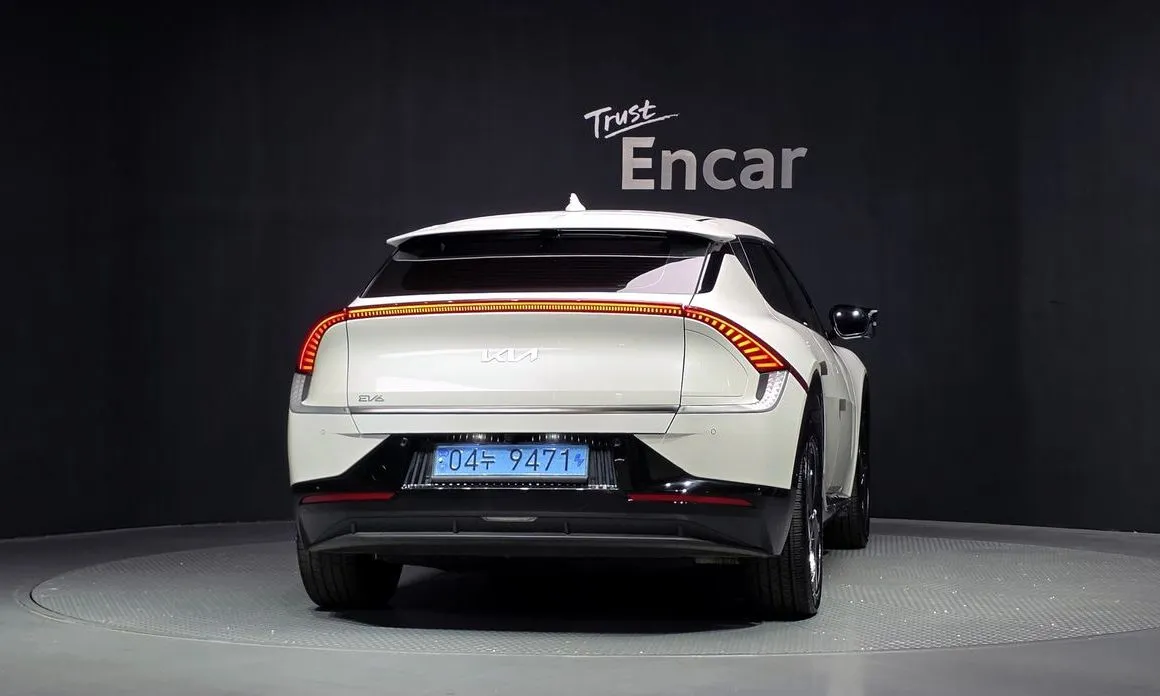 Kia EV6 — фото 10