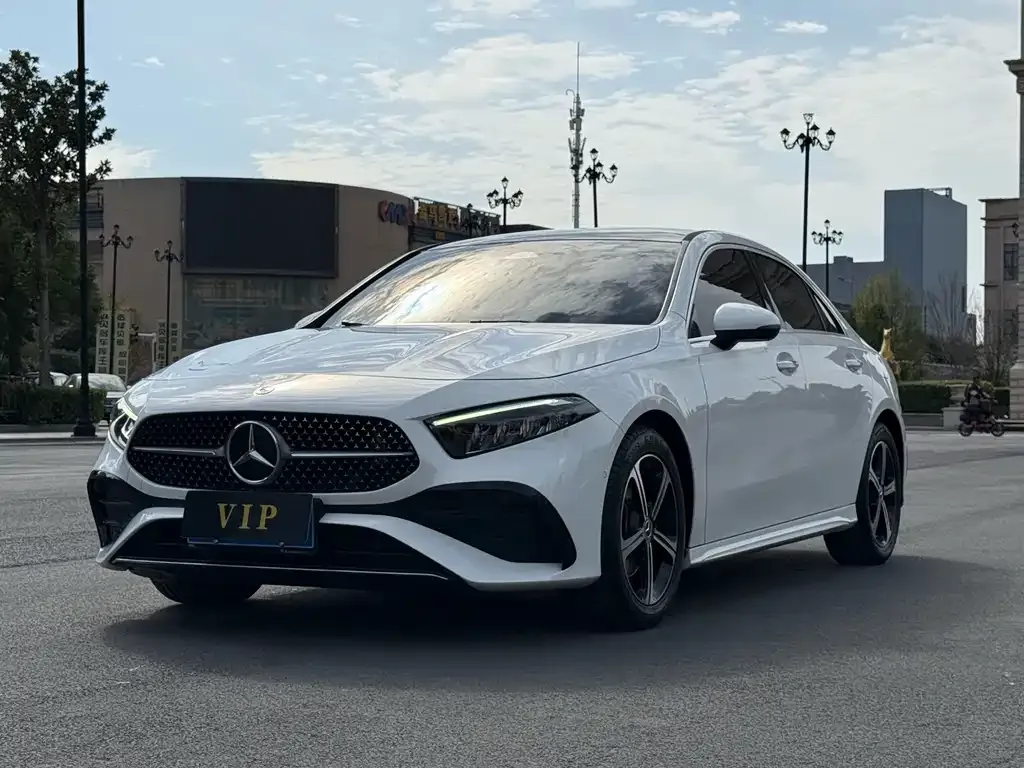Mercedes-Benz A-Class — фото 1