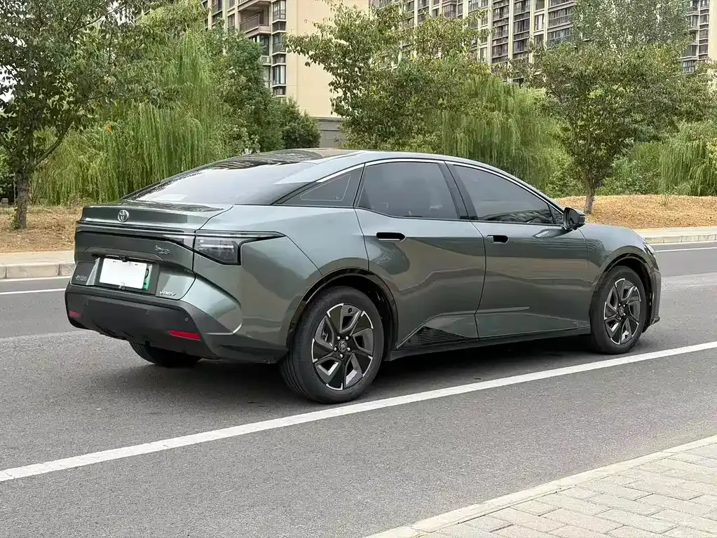 Toyota bZ3 — фото 10