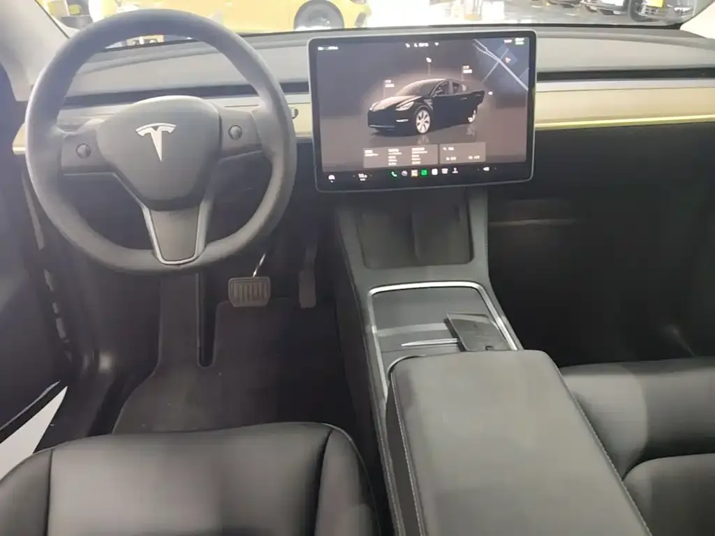 Tesla Model Y — фото 5