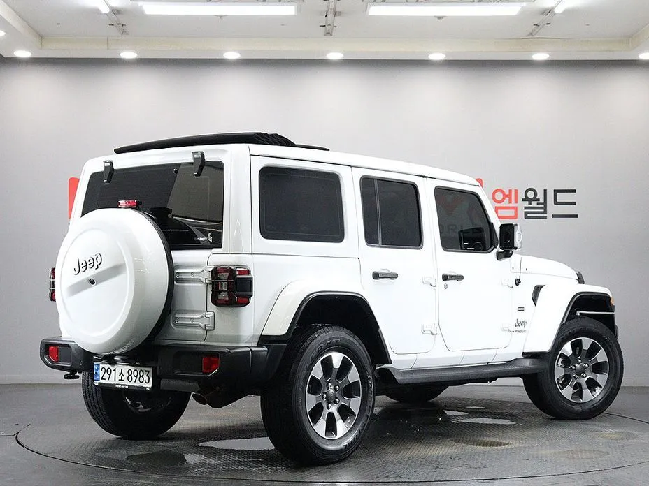 Jeep Wrangler — фото 6