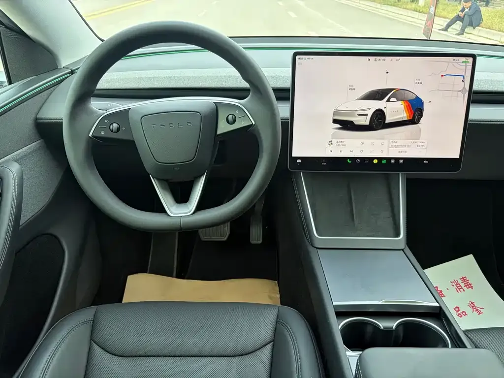 Tesla Model Y — фото 6