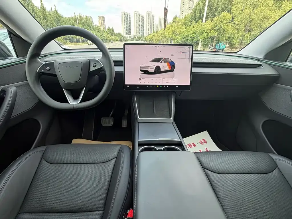Tesla Model Y — фото 7