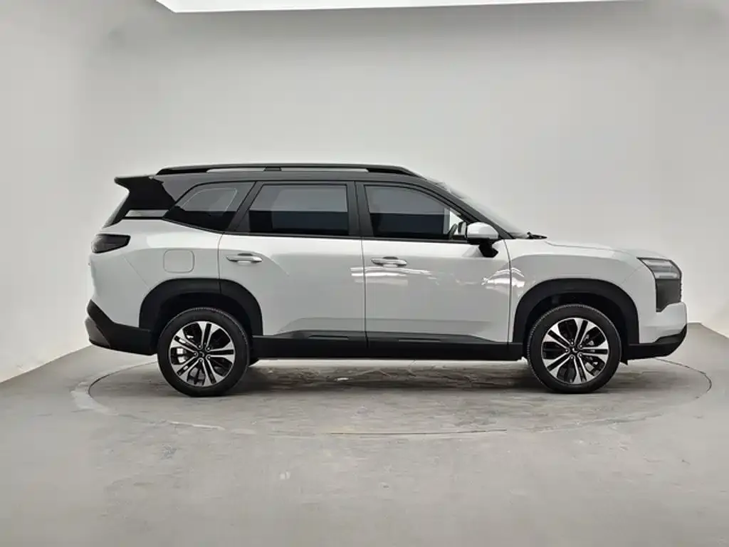 Wuling Xingguang 560 New Energy — фото 6