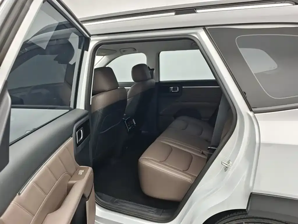Wuling Xingguang 560 New Energy — фото 8