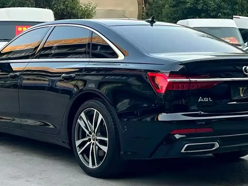 Audi A6L — фото 2