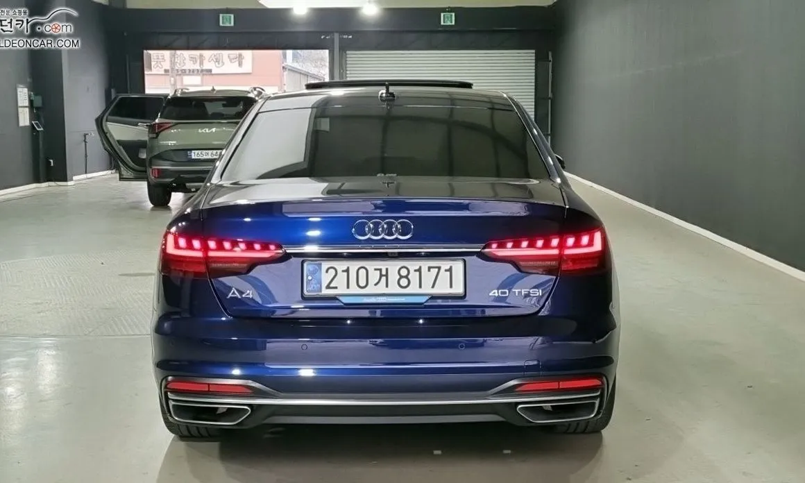 Audi A4 — фото 2