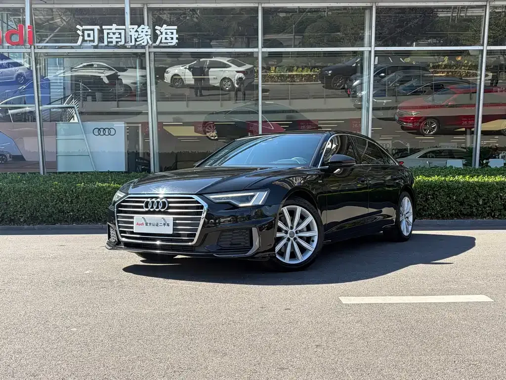 Audi A6L — фото 1