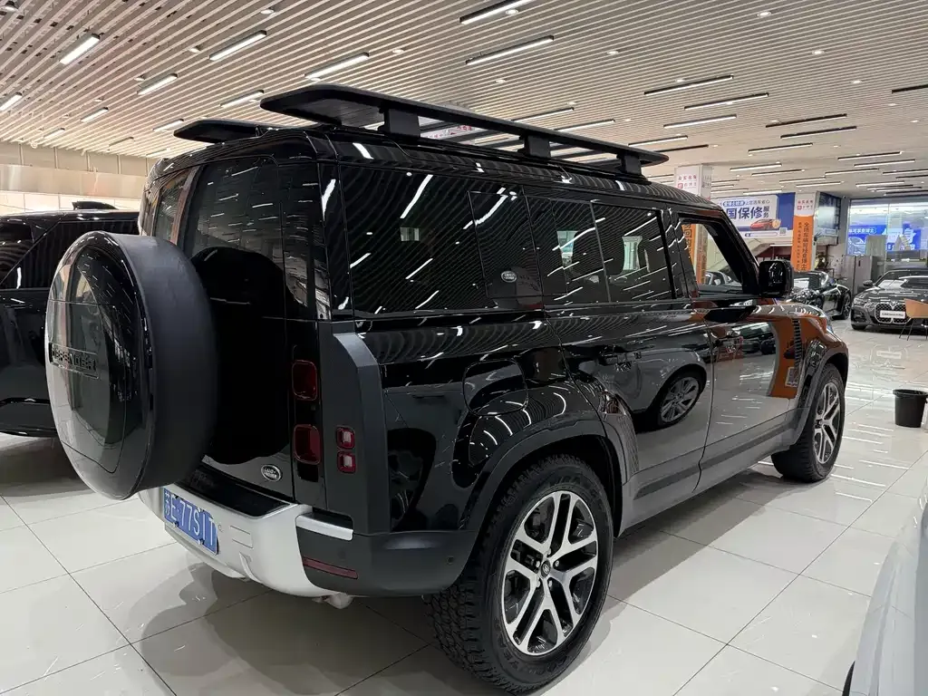 Land Rover Defender — фото 6