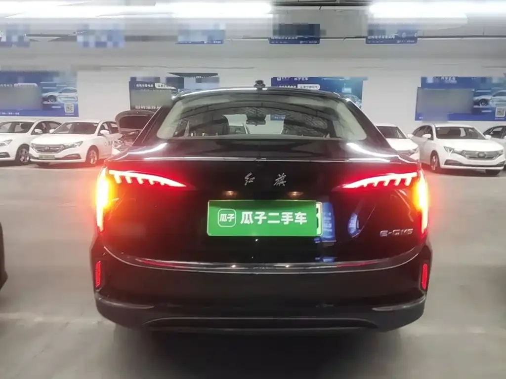 Hongqi E-QM5 — фото 2