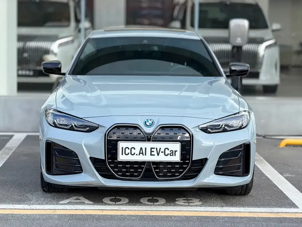 BMW i4 — фото 5