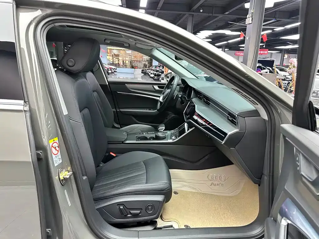 Audi A6 (Import) — фото 8