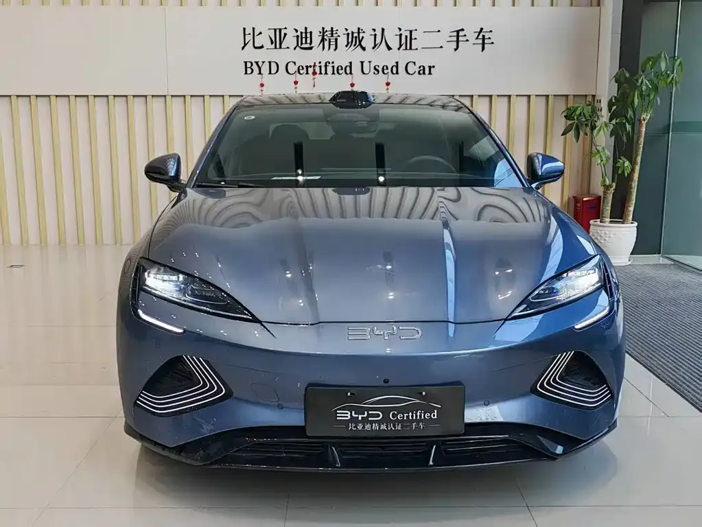 BYD Seal — фото 3