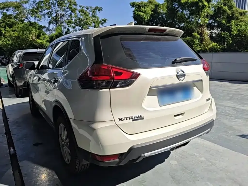 Nissan X-Trail — фото 4