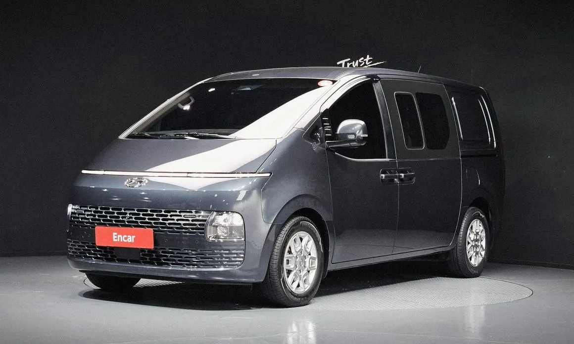 Hyundai Staria — фото 1