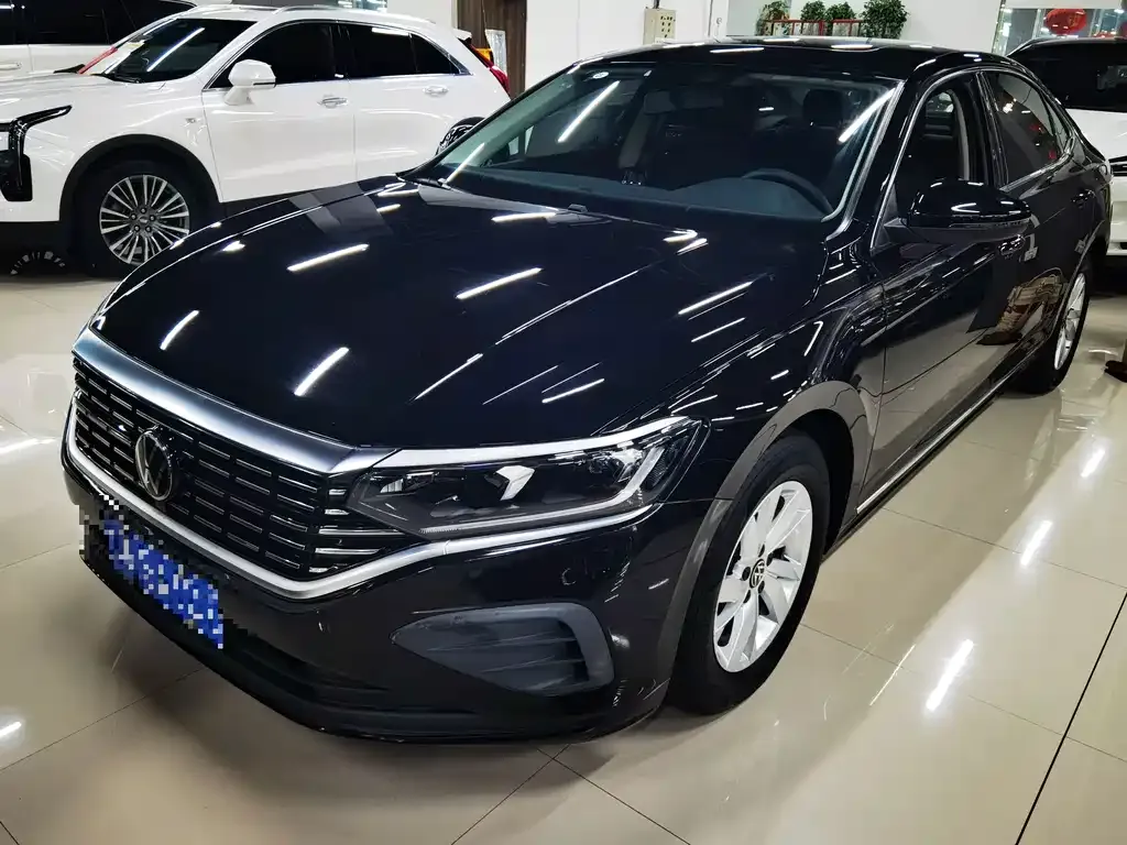 Volkswagen Passat — фото 1