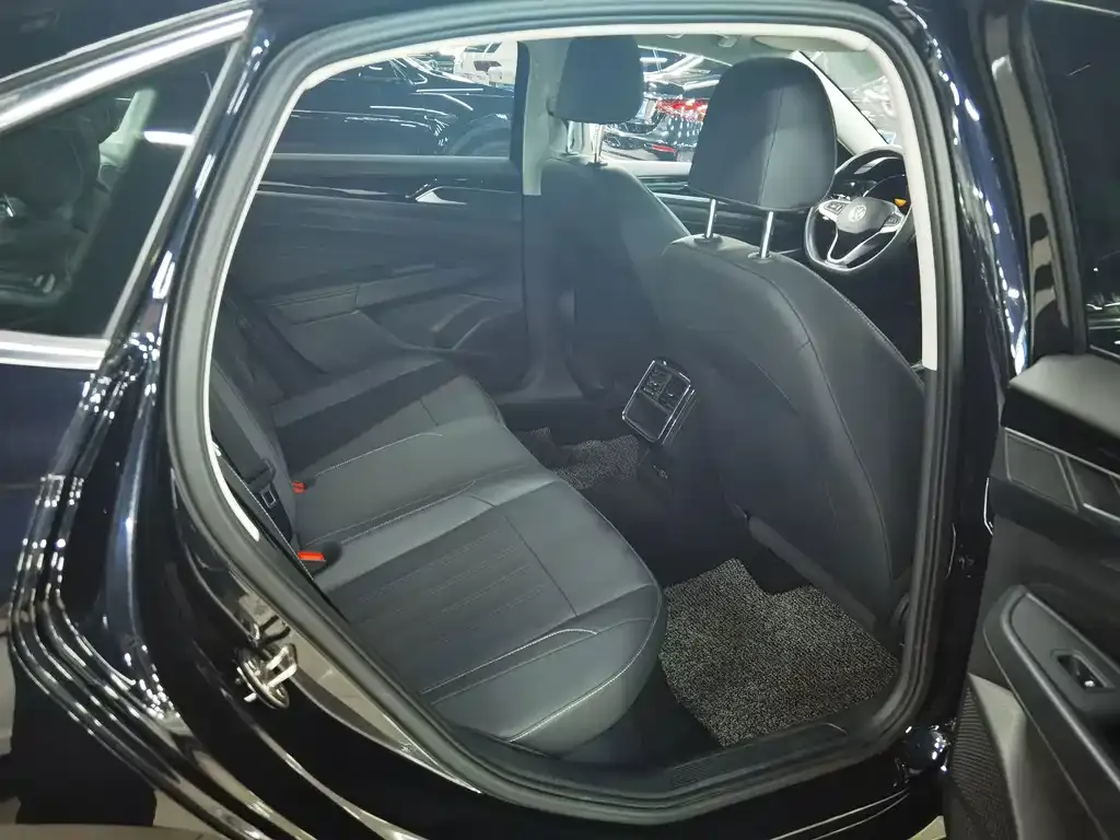 Volkswagen Passat — фото 3