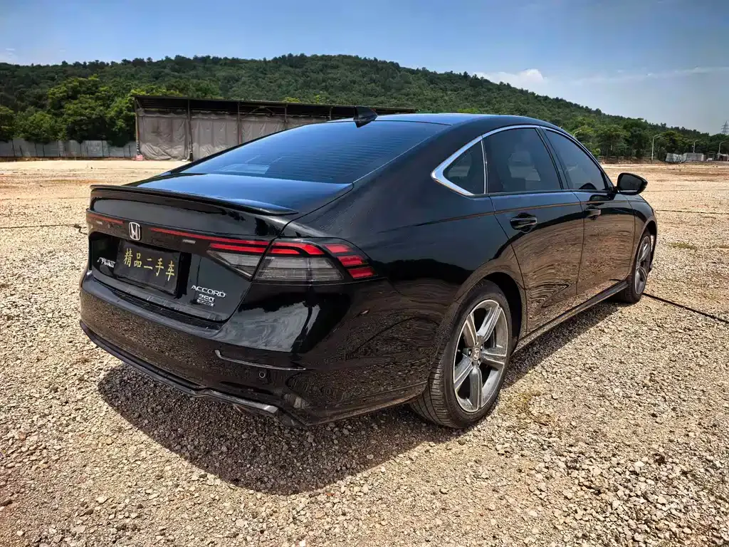 Honda Accord — фото 3