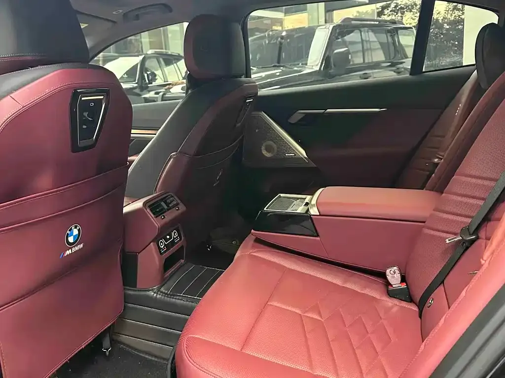 BMW 5 Series — фото 2