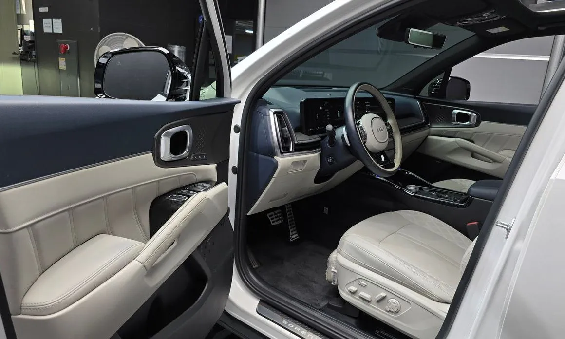 Kia Sorento — фото 7