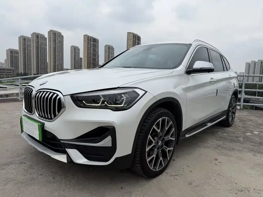 BMW X1 — фото 1