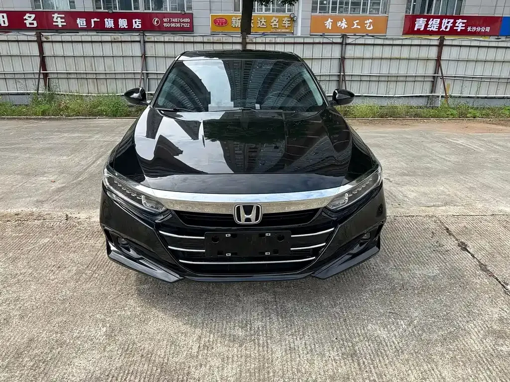 Honda Accord — фото 7