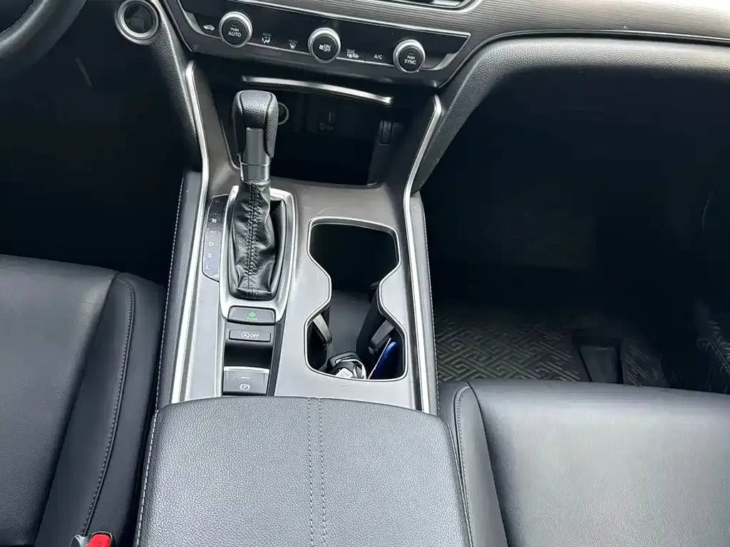 Honda Accord — фото 3