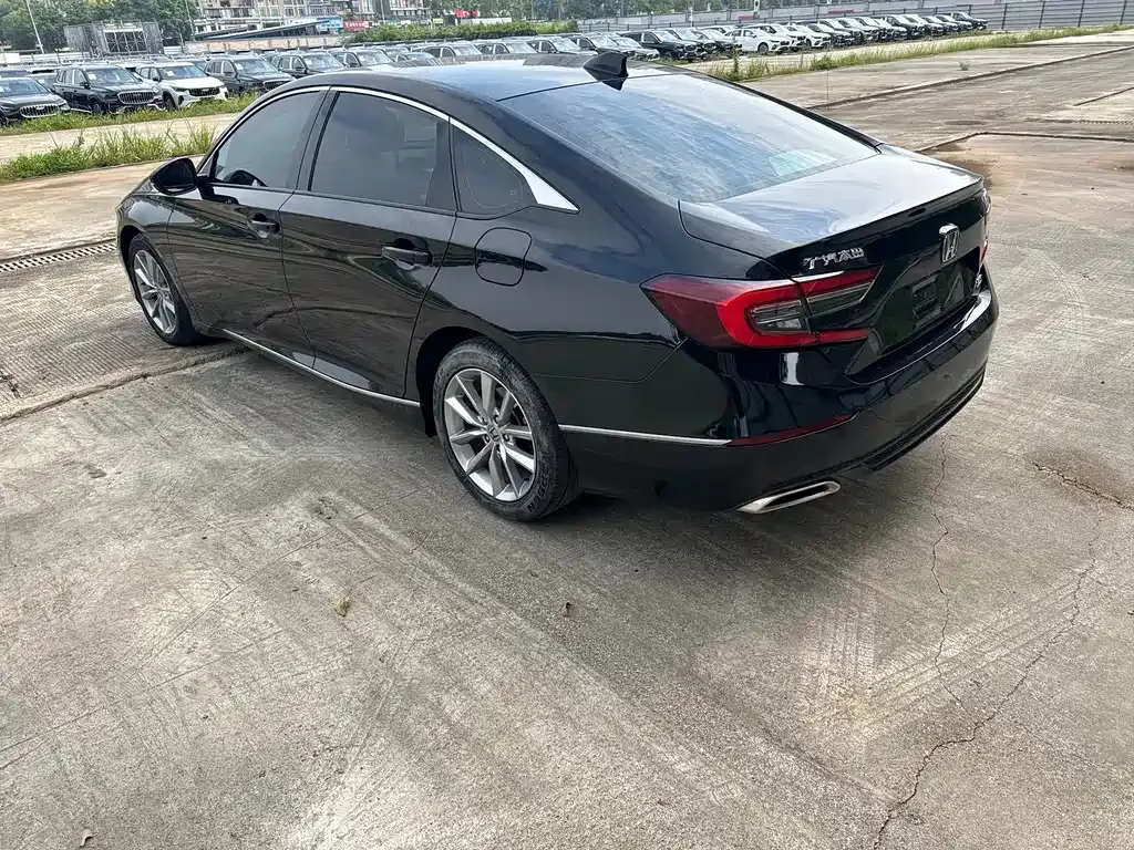 Honda Accord — фото 2