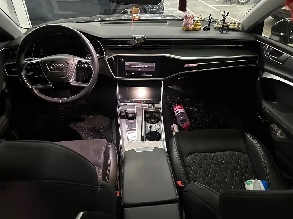 Audi A7L — фото 9
