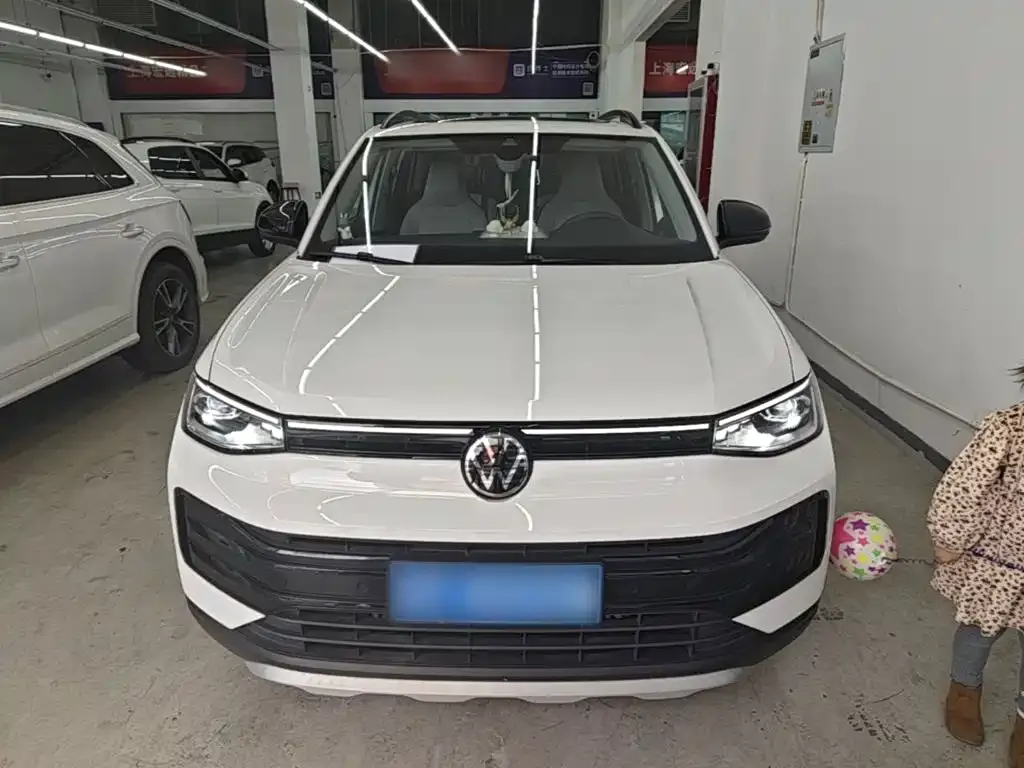 Volkswagen Tharu — фото 1