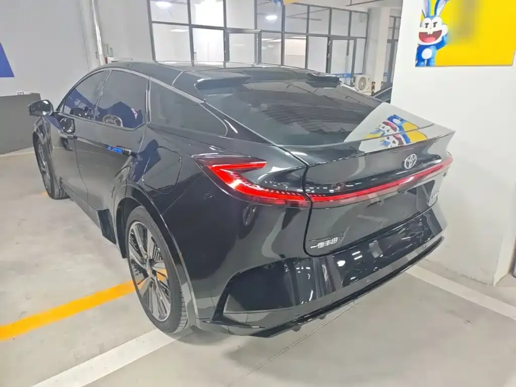 Toyota bZ5 — фото 10
