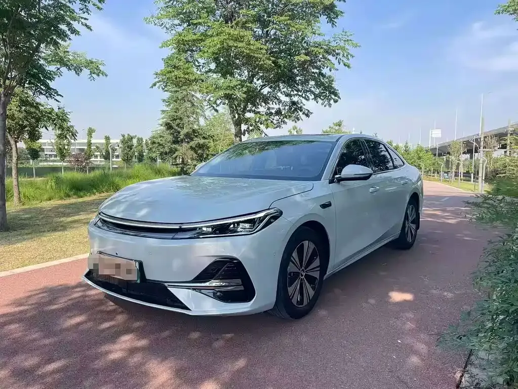 Geely Galaxy A7 EM — фото 1