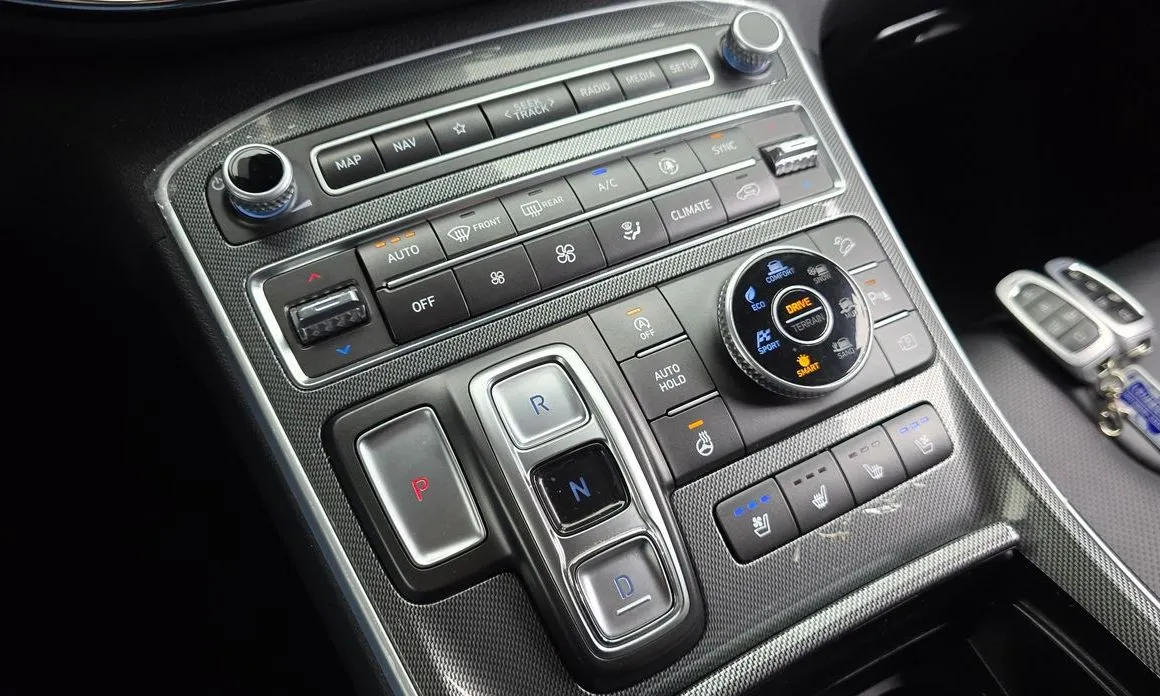 Hyundai Santafe — фото 8