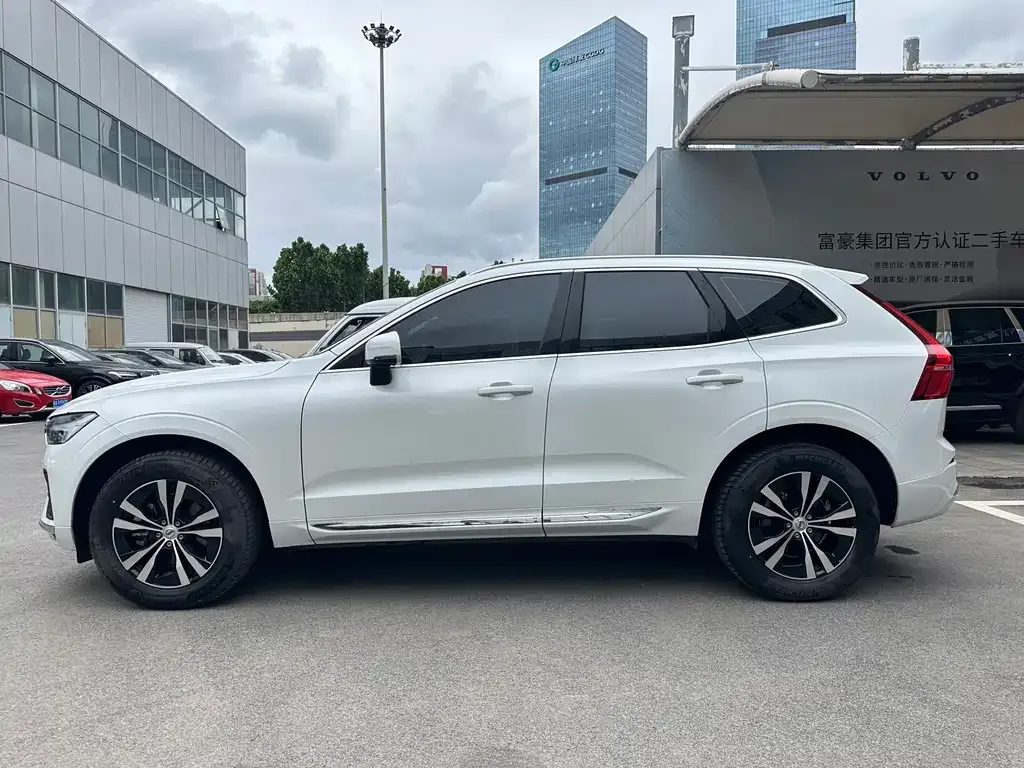Volvo XC60 — фото 2