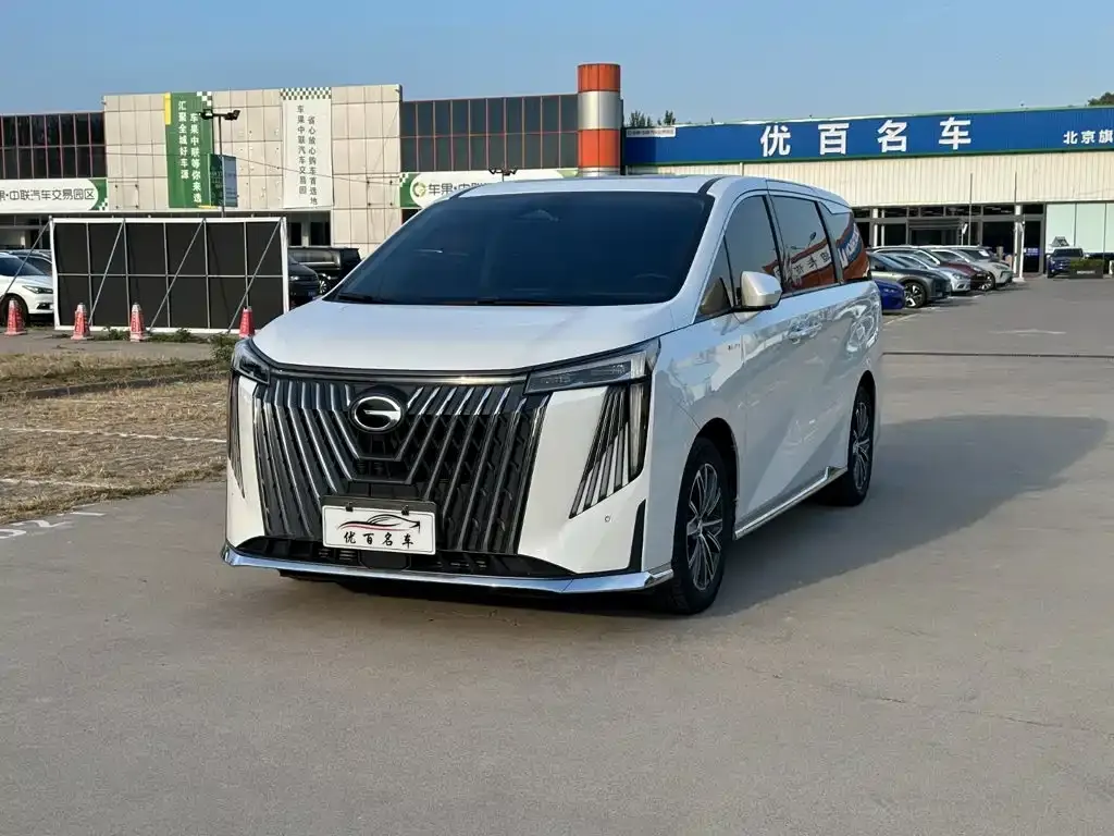 GAC Motor Trumpchi M8 — фото 1