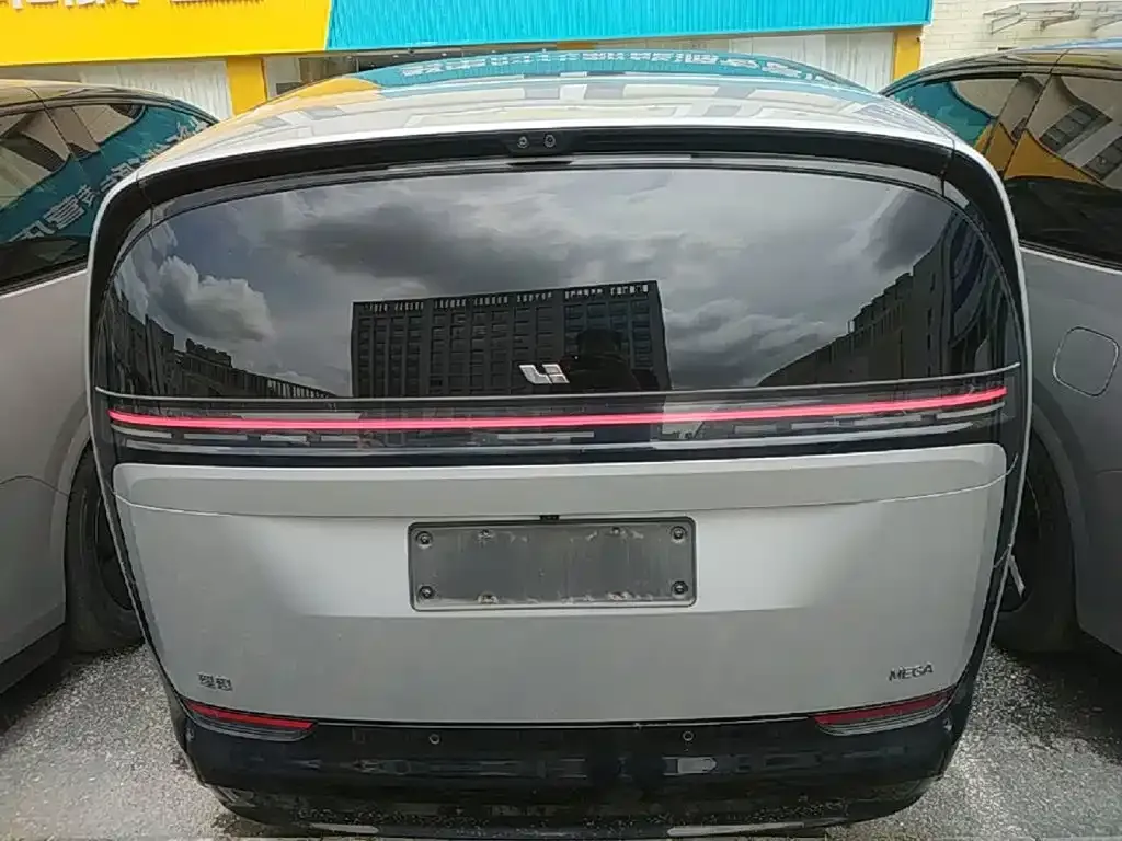 Li Auto MEGA — фото 4